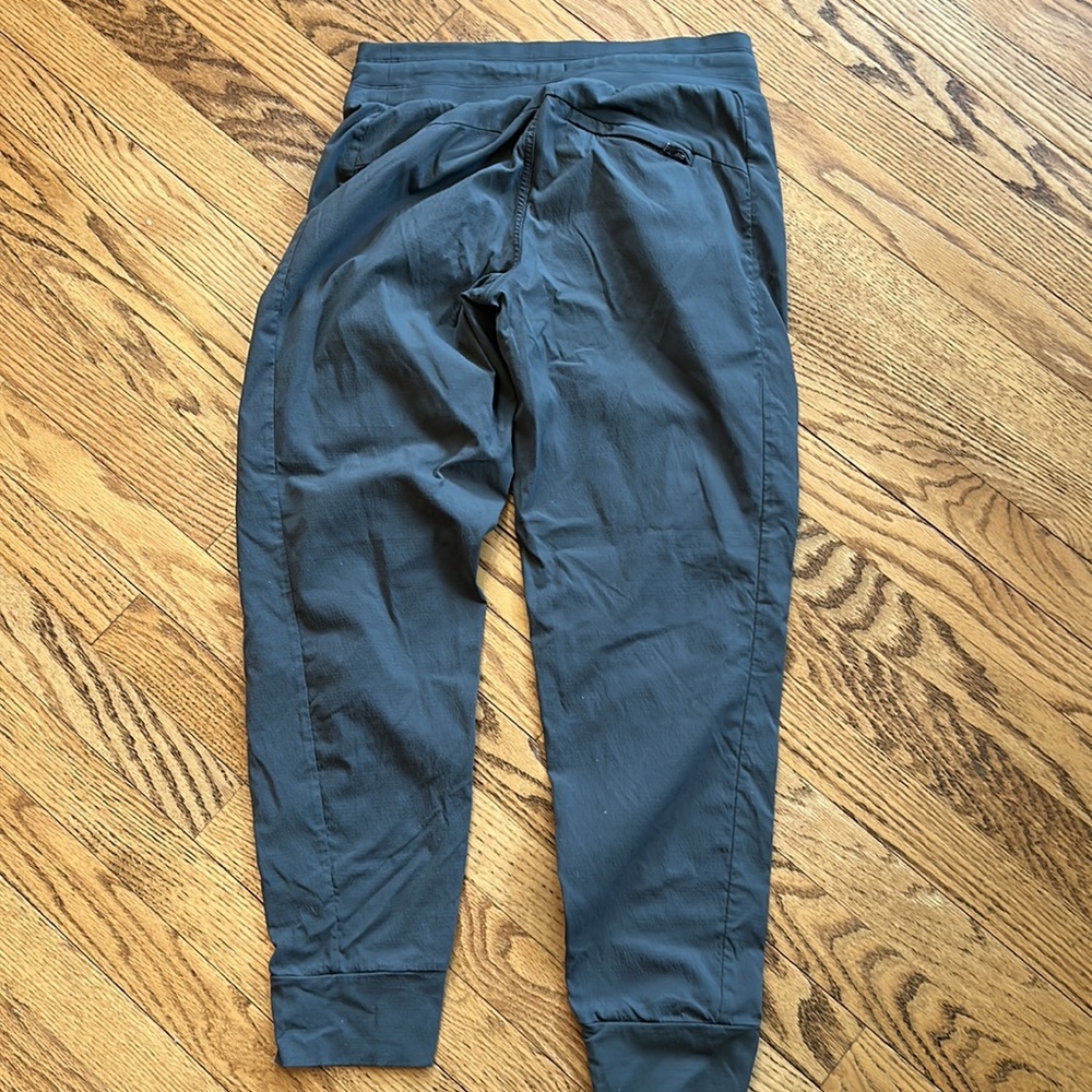 Athleta Trekke North Jogger size 2 - Picture 5 of 6